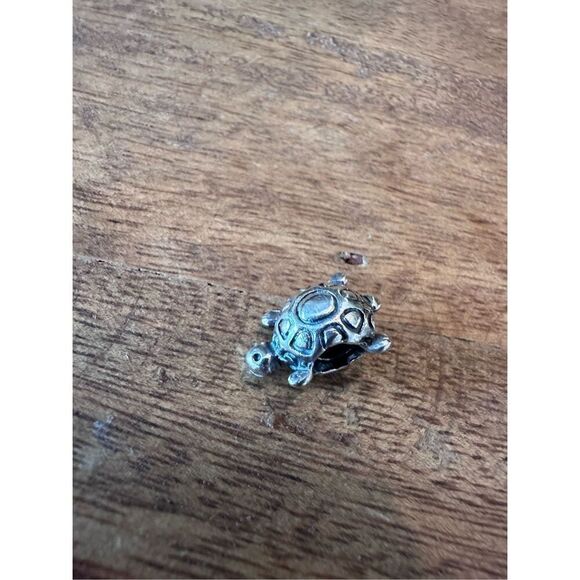 Adorable Pandora Sea Turtle charm - Picture 4 of 6